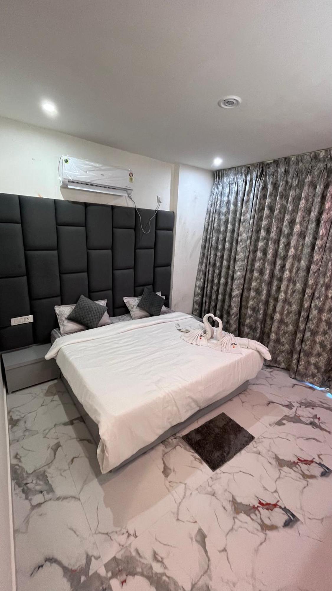 Last Minute Deal @ Hotel Sunset Orchha Zewnętrze zdjęcie